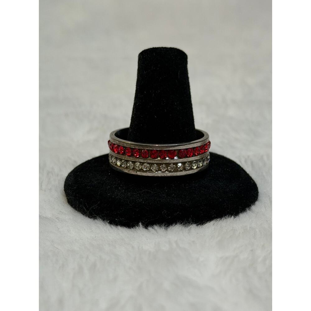 Red + Clear Rhinestone Band – Silver Tone – Size 8